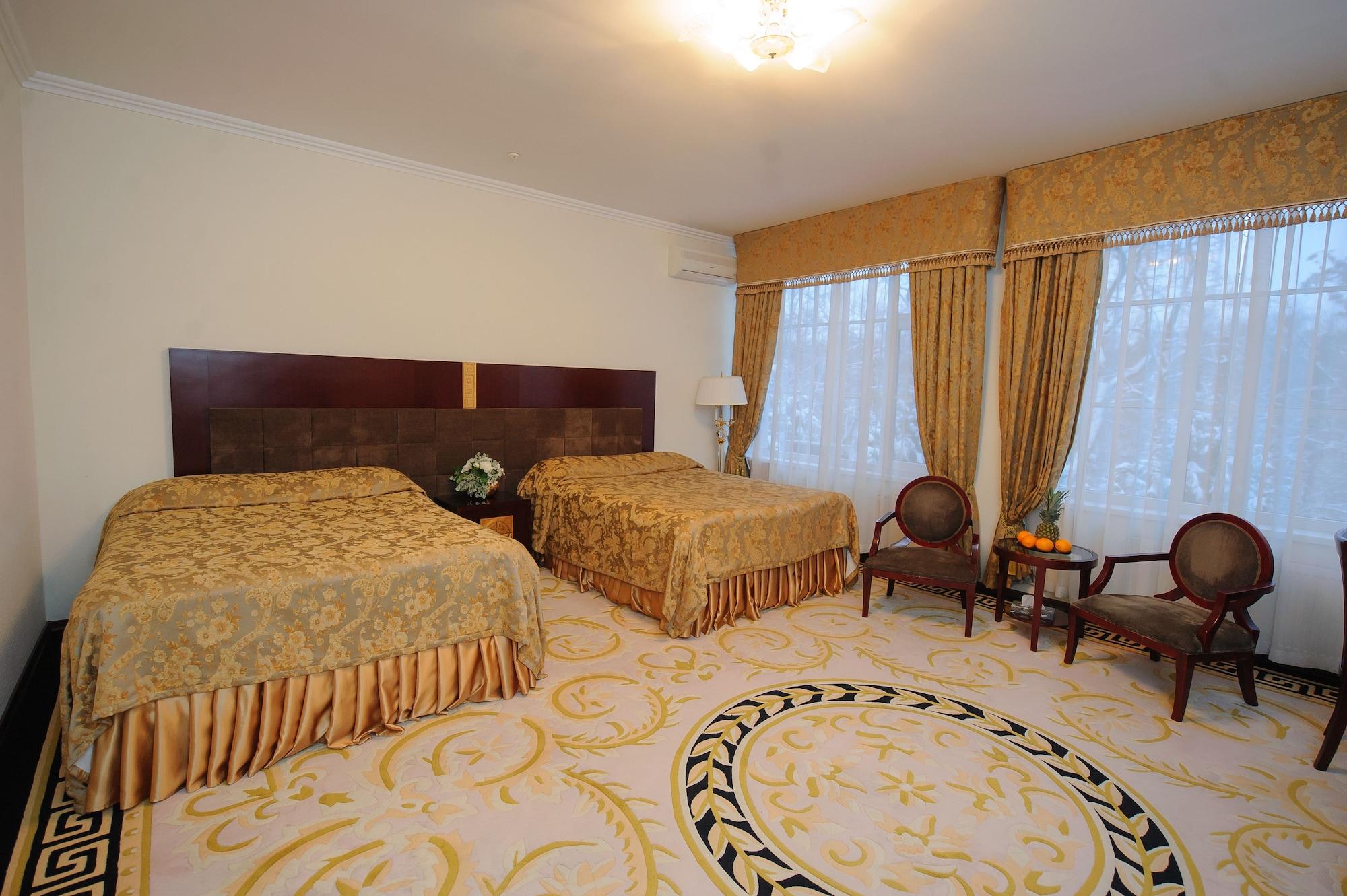 Hotel Royal Park Chisinau Exterior photo