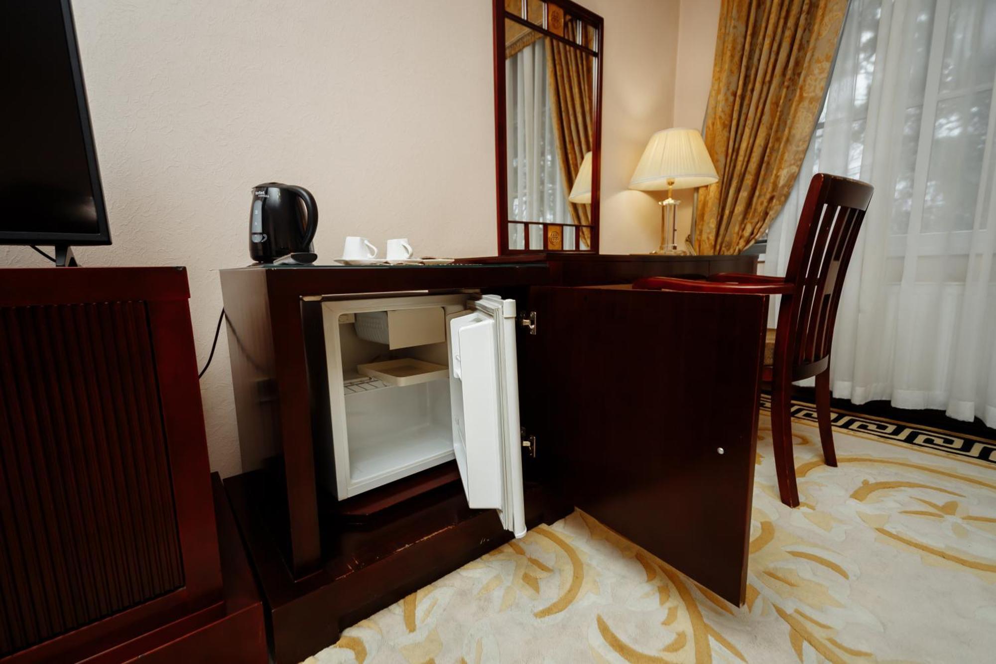 Hotel Royal Park Chisinau Exterior photo